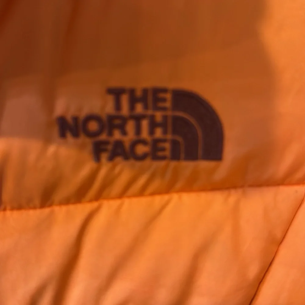 Orange North Face Puffer Jacket Women’s‎ XS